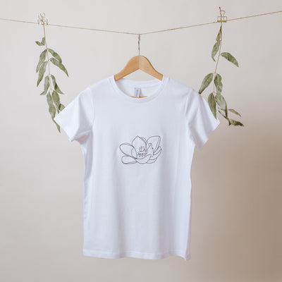 Les Fleurs Magnolia on White T-shirt - Branche Store
